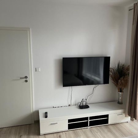Beautiful 2 Bedroom Apartment Prostějov Екстериор снимка